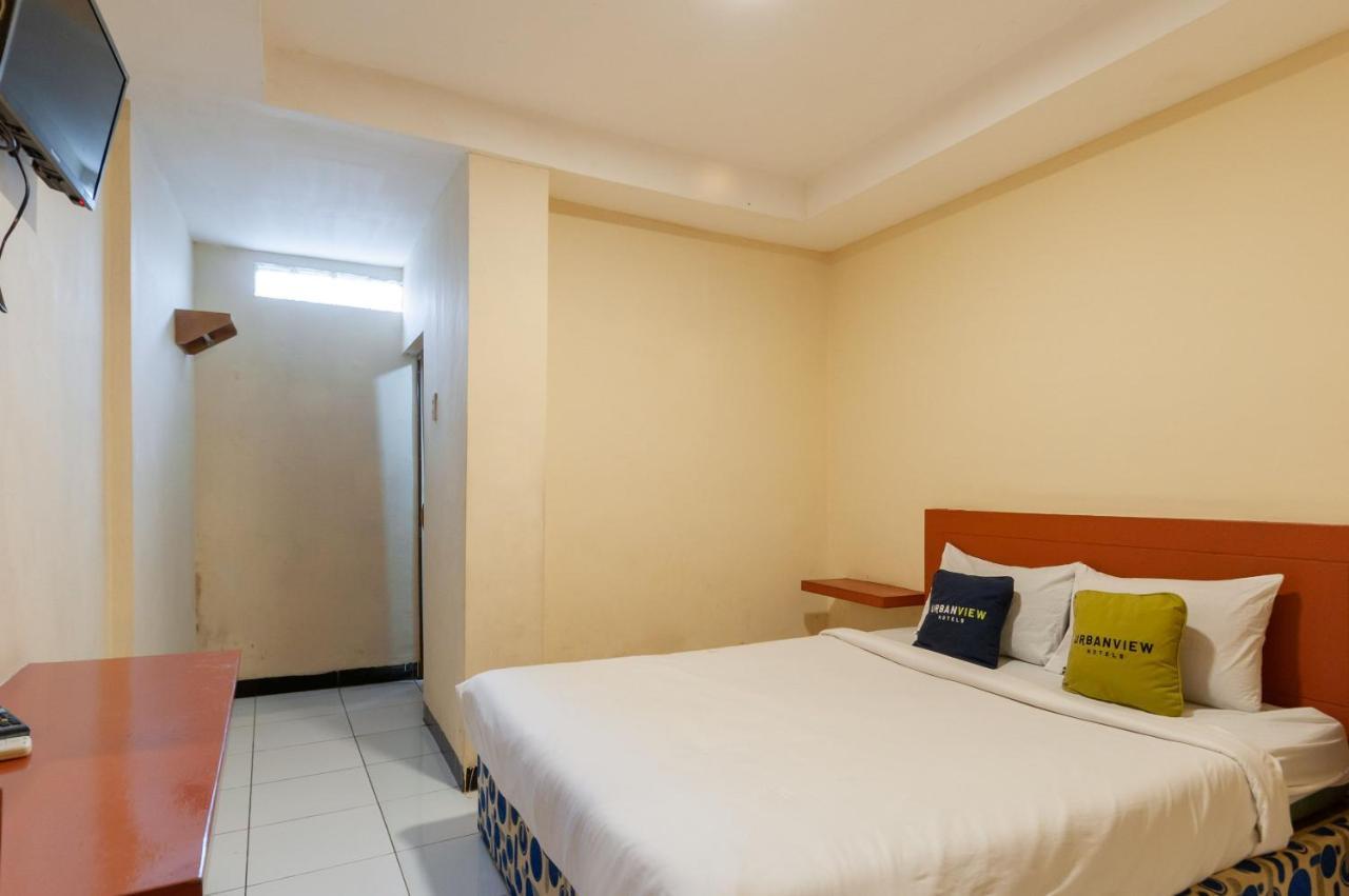 Urbanview Hotel Syariah Residence Medan Bagian luar foto