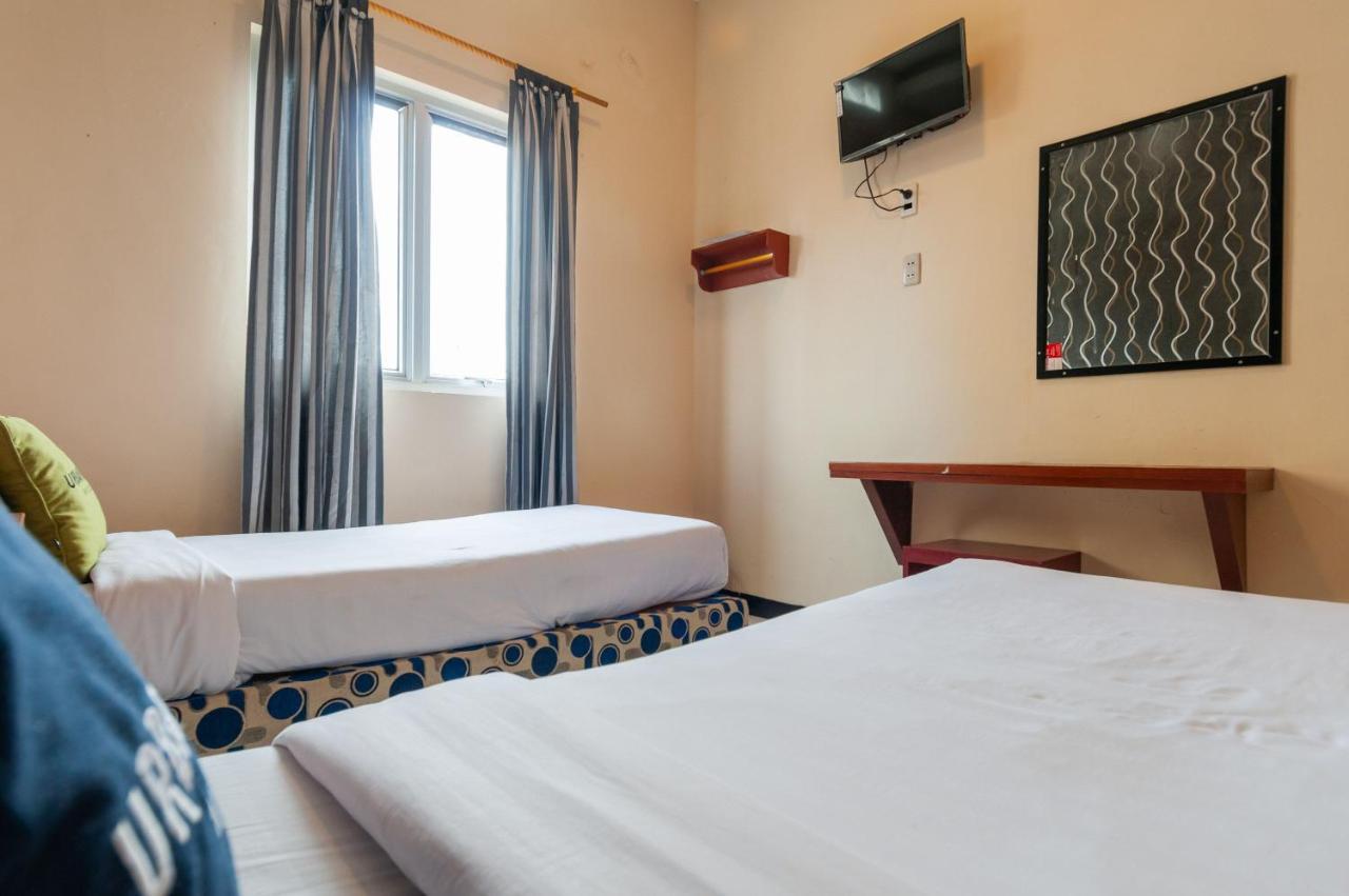 Urbanview Hotel Syariah Residence Medan Bagian luar foto