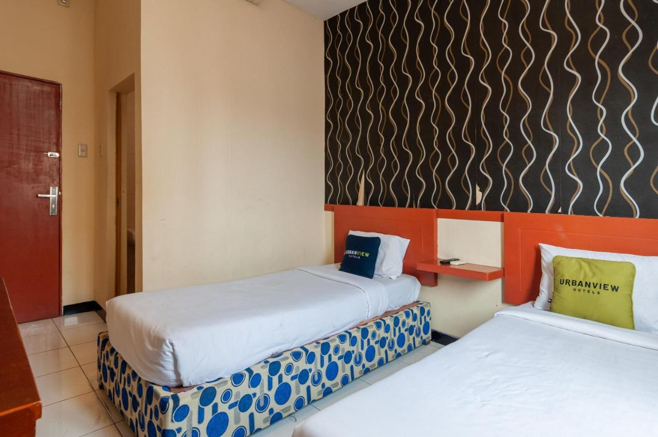 Urbanview Hotel Syariah Residence Medan Bagian luar foto
