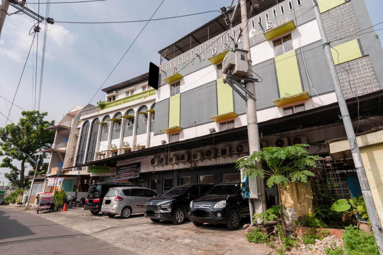 Urbanview Hotel Syariah Residence Medan Bagian luar foto