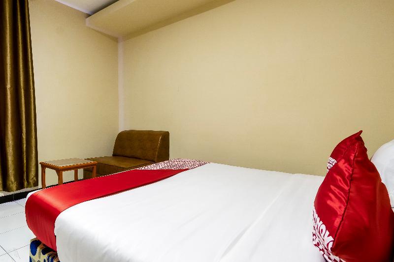 Urbanview Hotel Syariah Residence Medan Bagian luar foto